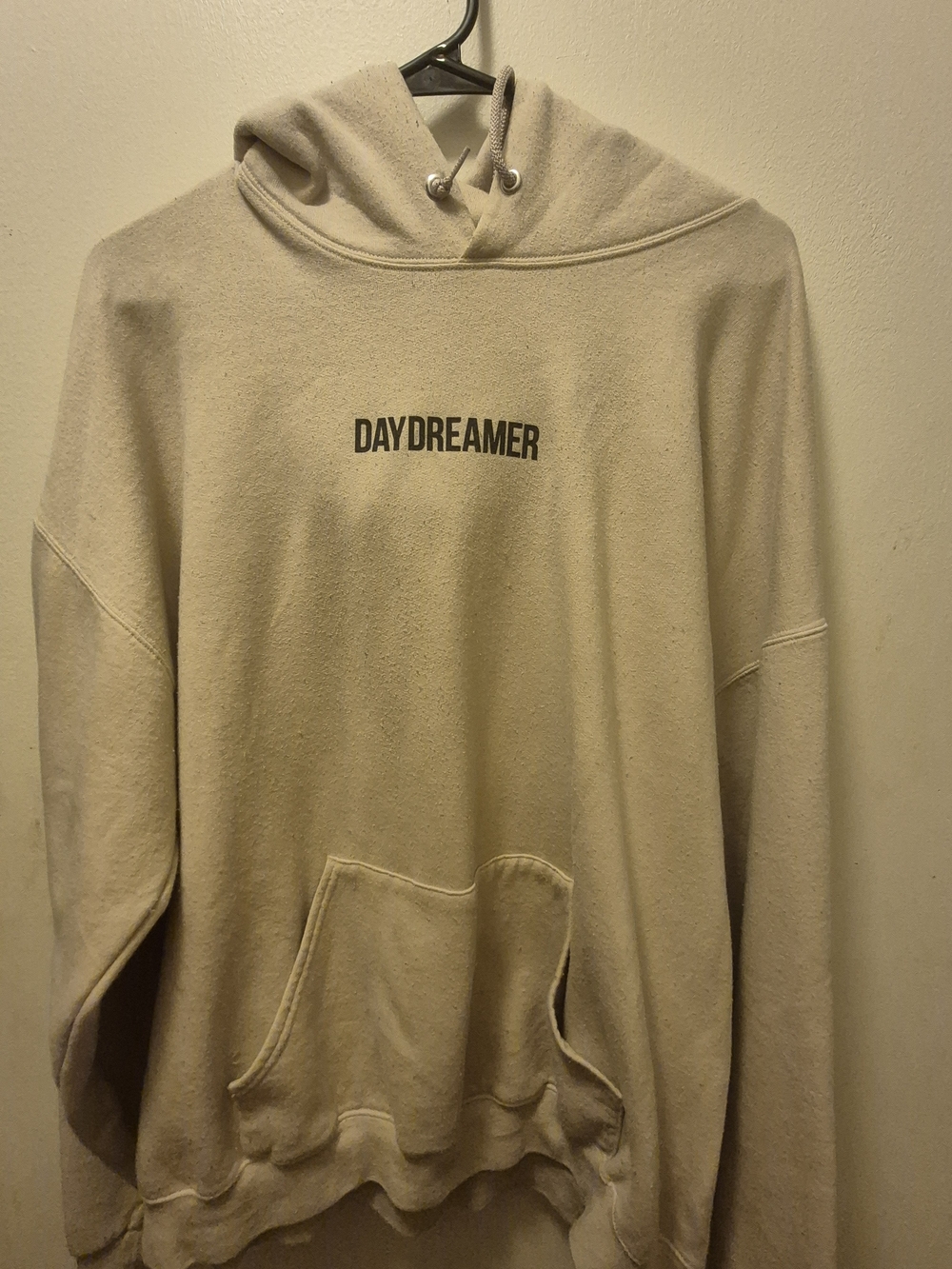 Men's Cream 'DAYDREAMER' Pullover Hoodie